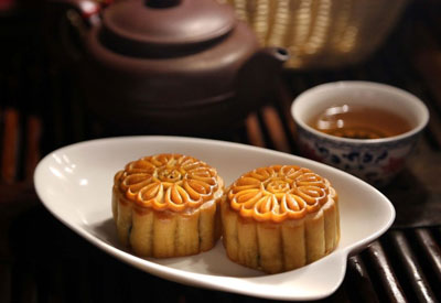 Pu'er tea flavored mooncake